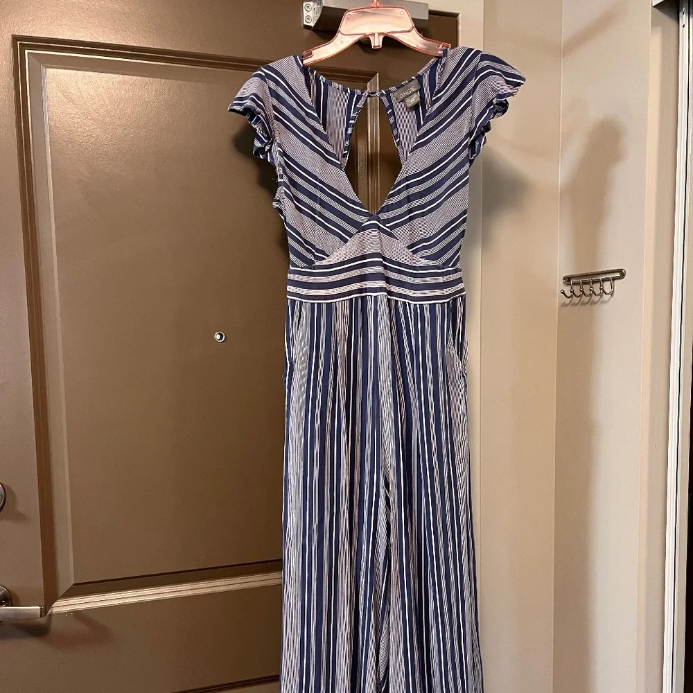Jumpsuit Size Medium - Picture 1 of 3